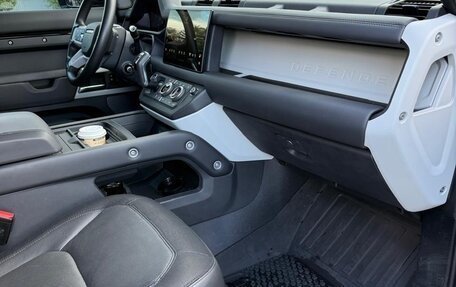 Land Rover Defender II, 2024 год, 12 500 000 рублей, 10 фотография