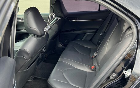 Toyota Camry, 2018 год, 2 300 000 рублей, 6 фотография