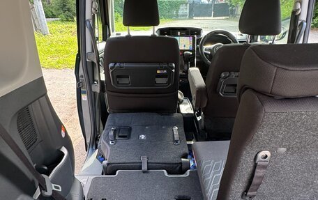 Toyota Roomy I, 2019 год, 1 300 000 рублей, 12 фотография