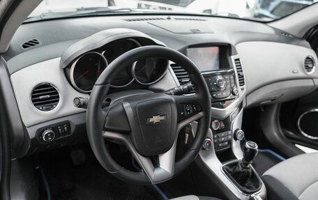 Chevrolet Cruze II, 2011 год, 699 000 рублей, 9 фотография