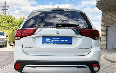 Mitsubishi Outlander III рестайлинг 3, 2019 год, 1 849 000 рублей, 4 фотография