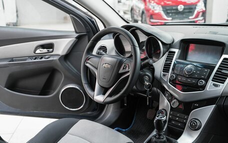 Chevrolet Cruze II, 2011 год, 699 000 рублей, 13 фотография