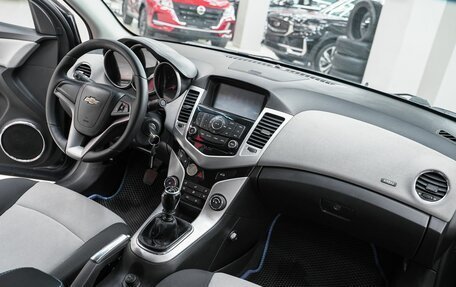 Chevrolet Cruze II, 2011 год, 699 000 рублей, 12 фотография