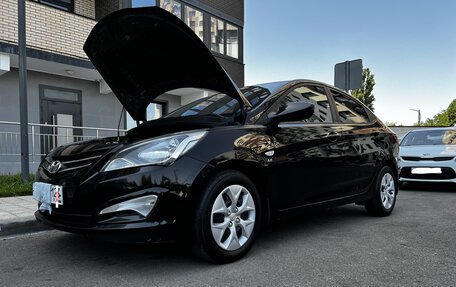 Hyundai Solaris II рестайлинг, 2015 год, 1 000 000 рублей, 10 фотография