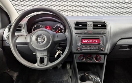 Volkswagen Polo VI (EU Market), 2014 год, 800 000 рублей, 25 фотография