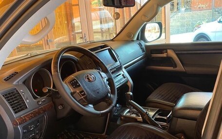 Toyota Land Cruiser 200, 2010 год, 3 400 000 рублей, 7 фотография