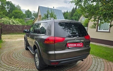 Mitsubishi Pajero Sport II рестайлинг, 2012 год, 1 900 000 рублей, 4 фотография