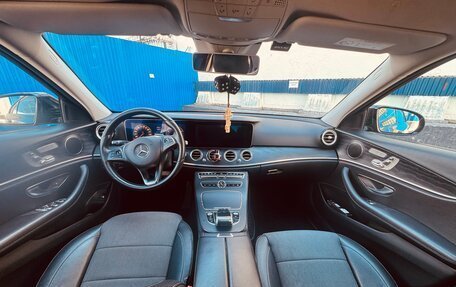 Mercedes-Benz E-Класс, 2016 год, 3 450 000 рублей, 4 фотография