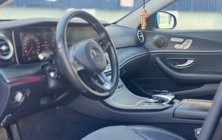 Mercedes-Benz E-Класс, 2016 год, 3 450 000 рублей, 5 фотография