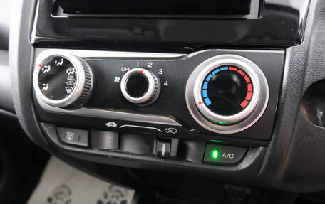 Honda Fit III, 2015 год, 879 000 рублей, 18 фотография