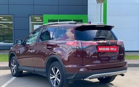 Toyota RAV4, 2017 год, 2 300 000 рублей, 7 фотография