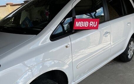 Opel Zafira C рестайлинг, 2012 год, 850 000 рублей, 4 фотография