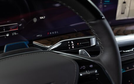Cadillac Escalade V, 2025 год, 22 490 000 рублей, 16 фотография