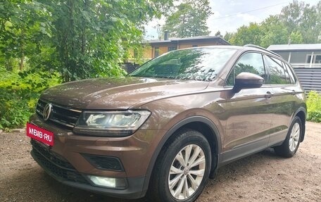 Volkswagen Tiguan II, 2019 год, 2 150 000 рублей, 2 фотография