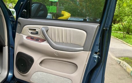 Toyota Sequoia II рестайлинг, 2005 год, 2 450 000 рублей, 11 фотография