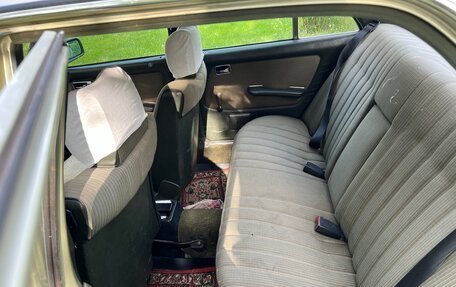 Mercedes-Benz W123, 1982 год, 420 000 рублей, 11 фотография