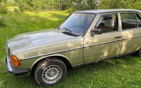 Mercedes-Benz W123, 1982 год, 420 000 рублей, 15 фотография