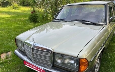 Mercedes-Benz W123, 1982 год, 420 000 рублей, 22 фотография