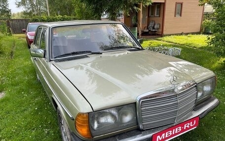 Mercedes-Benz W123, 1982 год, 420 000 рублей, 21 фотография