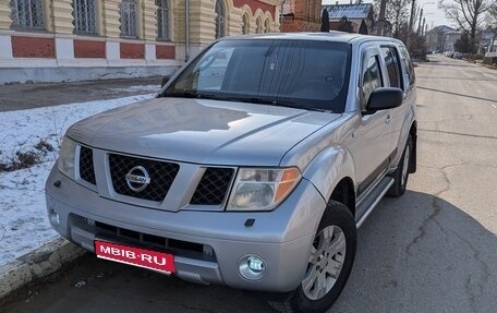 Nissan Pathfinder, 2005 год, 850 000 рублей, 1 фотография