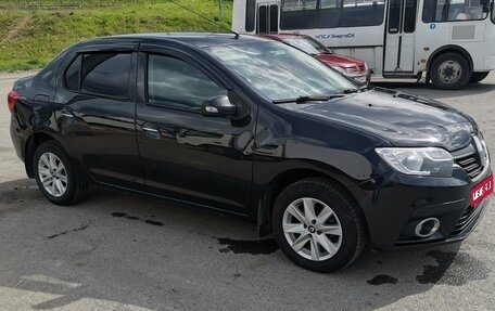Renault Logan II, 2018 год, 780 000 рублей, 1 фотография
