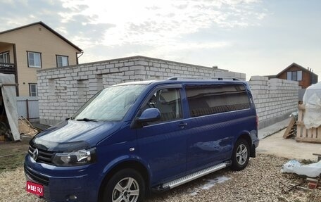 Volkswagen Caravelle T5, 2013 год, 2 500 000 рублей, 1 фотография