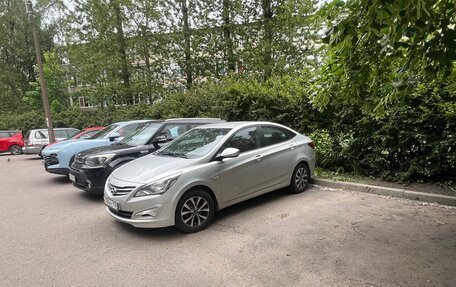 Hyundai Solaris II рестайлинг, 2015 год, 950 000 рублей, 3 фотография