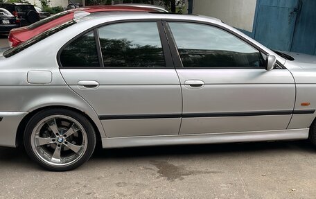 BMW 5 серия, 2001 год, 850 000 рублей, 19 фотография