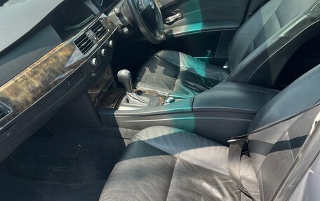BMW 5 серия, 2005 год, 360 000 рублей, 10 фотография
