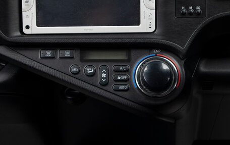 Toyota Aqua I, 2012 год, 1 099 000 рублей, 13 фотография