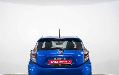 Toyota Aqua I, 2012 год, 1 099 000 рублей, 6 фотография