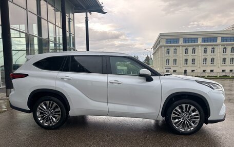 Toyota Highlander, 2025 год, 5 250 000 рублей, 4 фотография