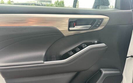 Toyota Highlander, 2025 год, 5 250 000 рублей, 12 фотография