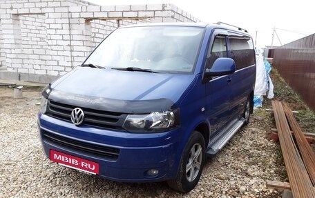 Volkswagen Caravelle T5, 2013 год, 2 500 000 рублей, 3 фотография