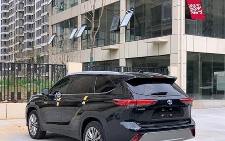 Toyota Highlander, 2022 год, 3 570 000 рублей, 6 фотография