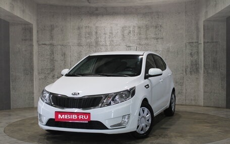 KIA Rio III рестайлинг, 2014 год, 975 000 рублей, 1 фотография