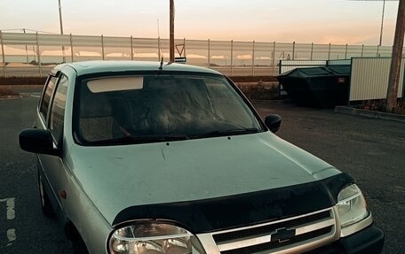 Chevrolet Niva I рестайлинг, 2004 год, 230 000 рублей, 1 фотография