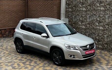 Volkswagen Tiguan I, 2010 год, 1 100 000 рублей, 1 фотография