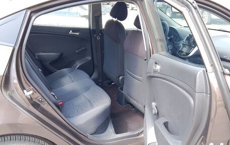 Hyundai Solaris II рестайлинг, 2015 год, 1 200 000 рублей, 19 фотография