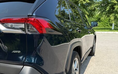 Toyota RAV4, 2020 год, 3 590 000 рублей, 5 фотография