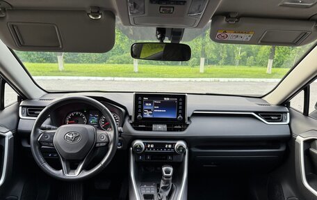 Toyota RAV4, 2020 год, 3 590 000 рублей, 24 фотография