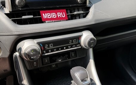 Toyota RAV4, 2020 год, 3 590 000 рублей, 18 фотография