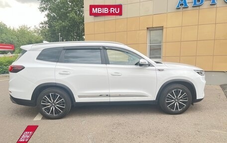 Chery Tiggo 8 Pro, 2022 год, 1 900 000 рублей, 7 фотография
