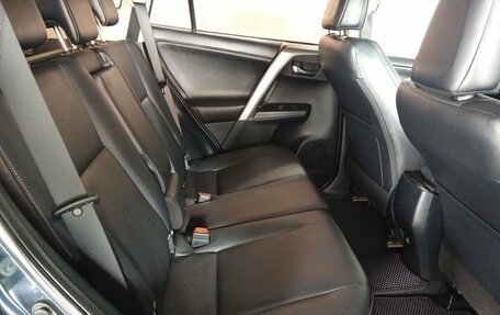 Toyota RAV4, 2016 год, 1 850 000 рублей, 10 фотография