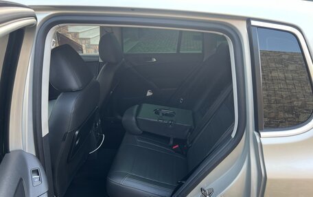Volkswagen Tiguan I, 2010 год, 1 100 000 рублей, 10 фотография
