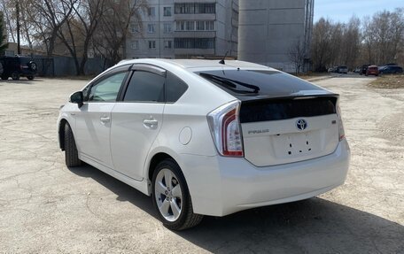 Toyota Prius, 2012 год, 1 499 000 рублей, 2 фотография