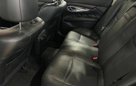 Infiniti Q70 I, 2016 год, 2 100 000 рублей, 11 фотография