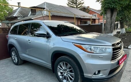 Toyota Highlander III, 2014 год, 3 150 000 рублей, 1 фотография