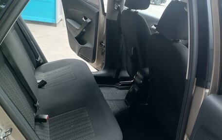 Volkswagen Polo VI (EU Market), 2015 год, 450 000 рублей, 2 фотография