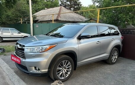 Toyota Highlander III, 2014 год, 3 150 000 рублей, 3 фотография